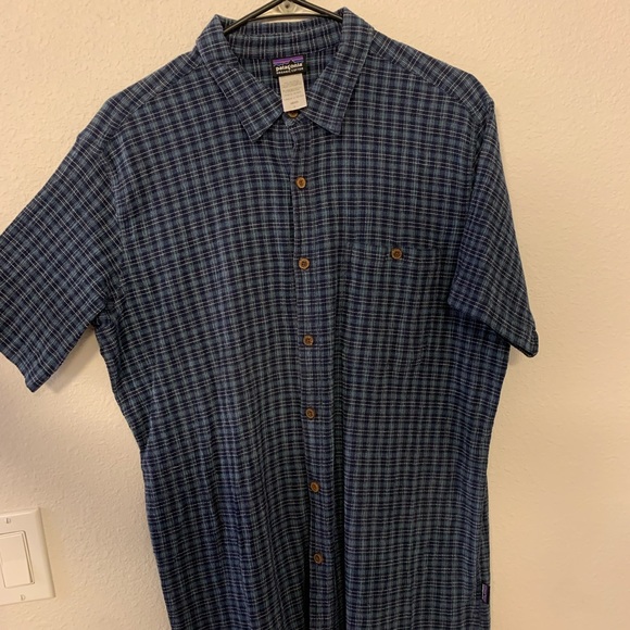 Patagonia Mens Large Button Up Collared Shirt - Picture 2 of 4
